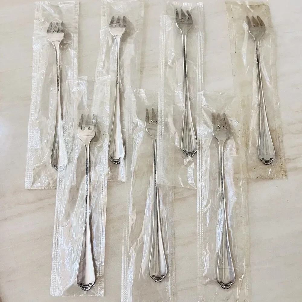 7pc New ONEIDA Winter Hill Stainless Cocktail/Seafood Fork 6” Distinction Deluxe